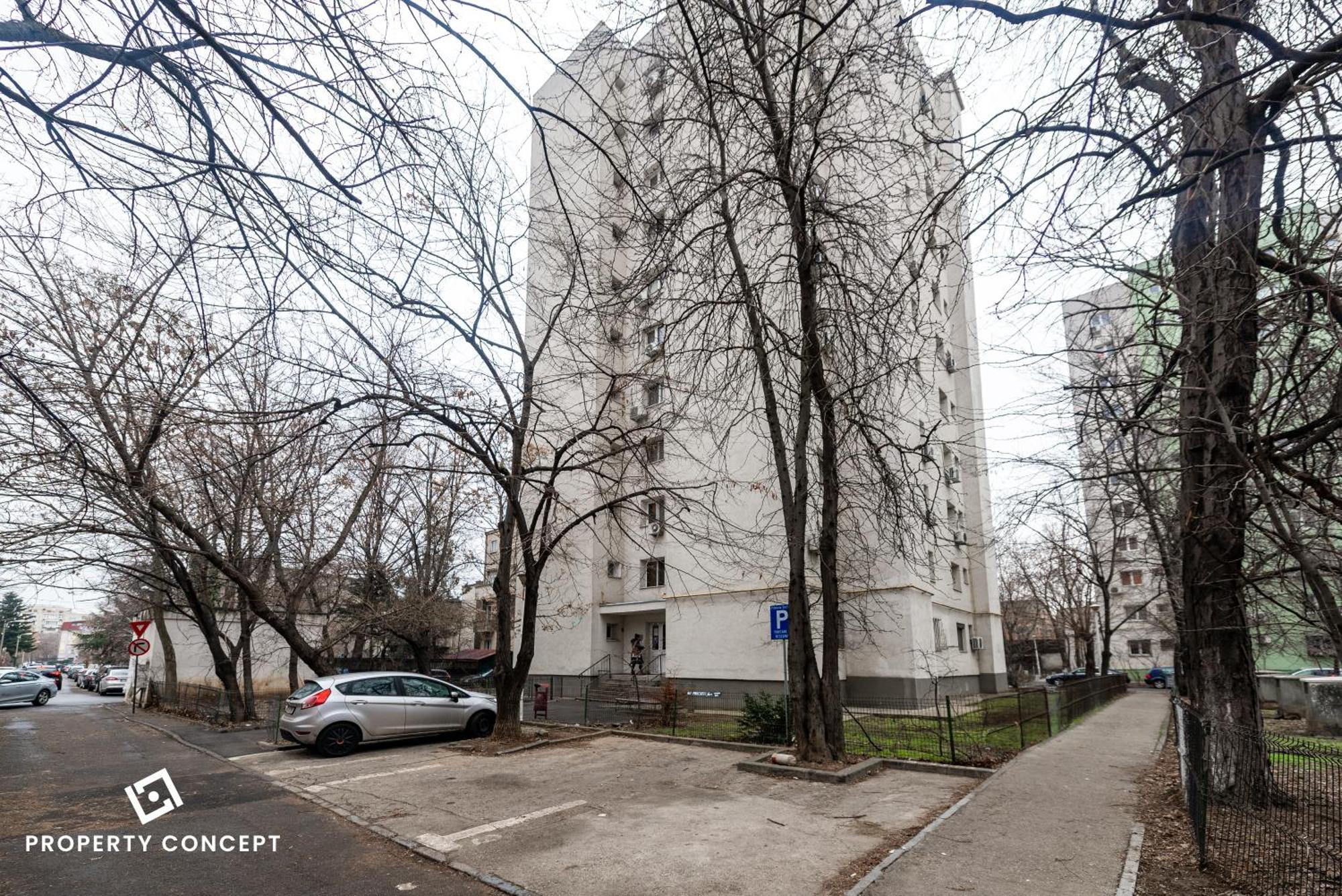 Barcianu Near Old Town & Unirii Square